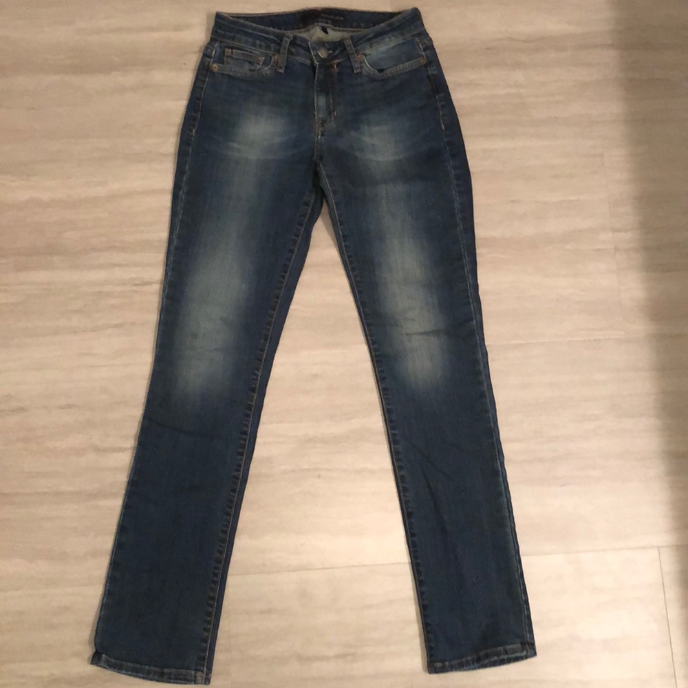 Calvin Klein Straight Leg Jean (Size 2)
